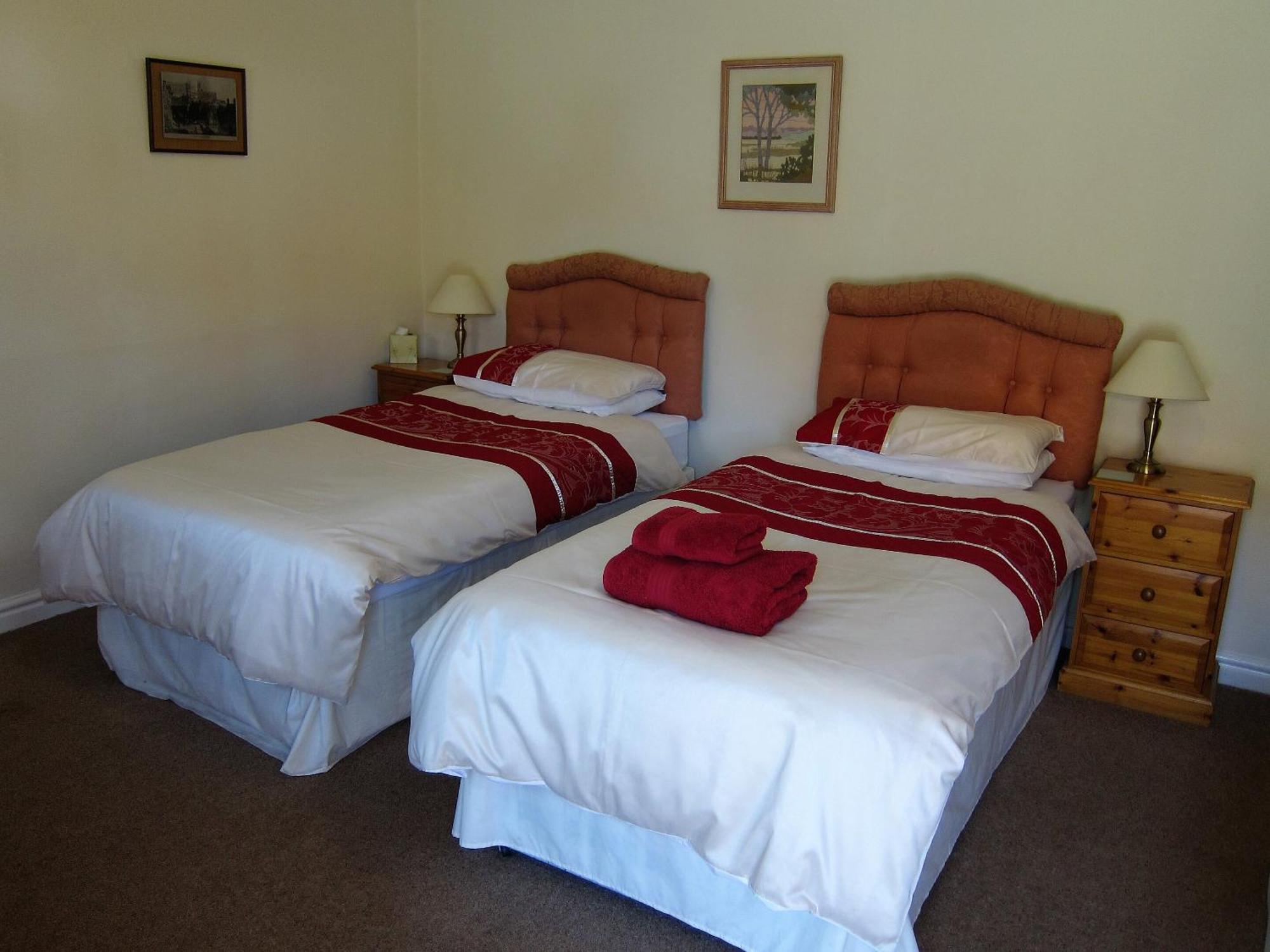 Black Swan Guest House Marton  Extérieur photo