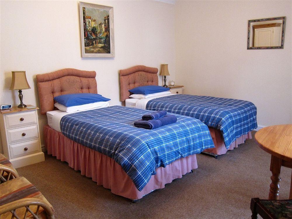 Black Swan Guest House Marton  Extérieur photo